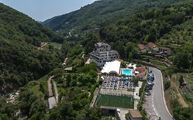 Hotel Lago Bin